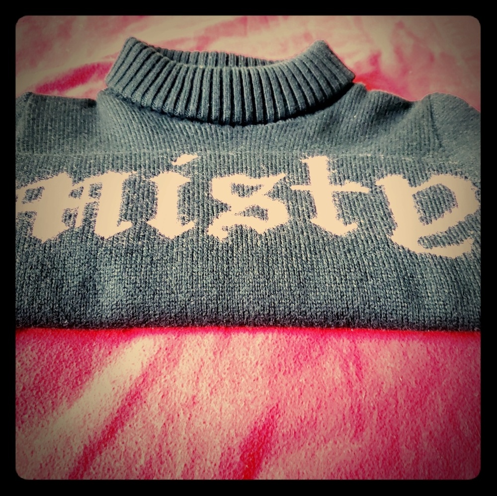 Misty Black Pink Sweater